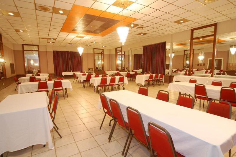 Rodeway Inn Conference Center Beaumont Esterno foto