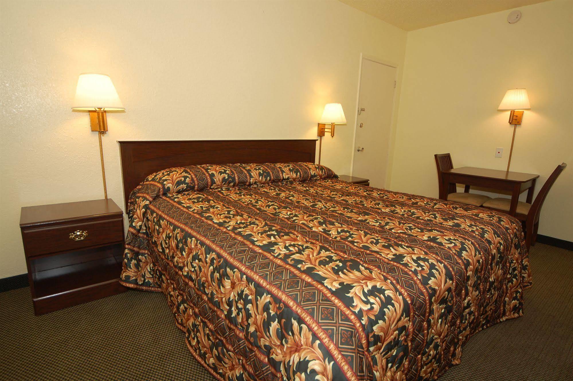 Rodeway Inn Conference Center Beaumont Esterno foto